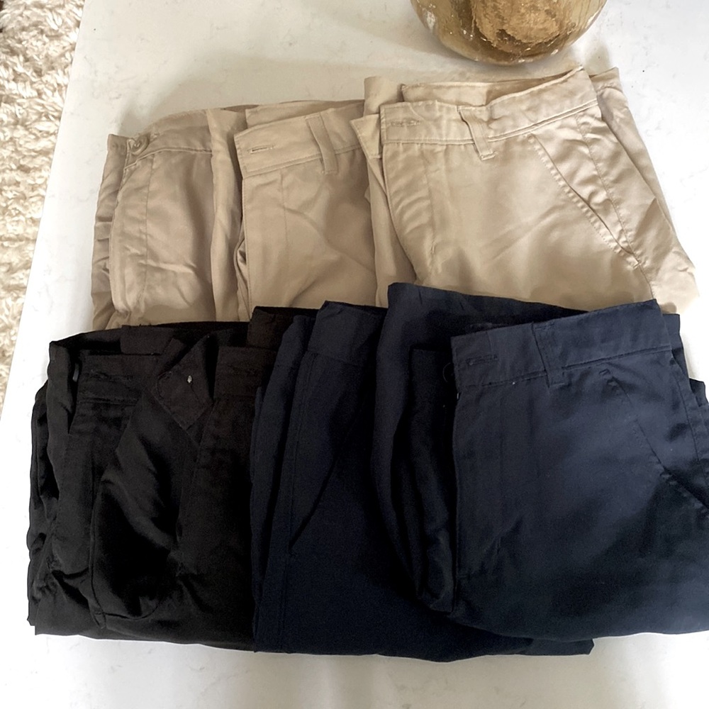Lot of boys performance shorts. 7 total. 3 khaki, 2 black and 2 navy